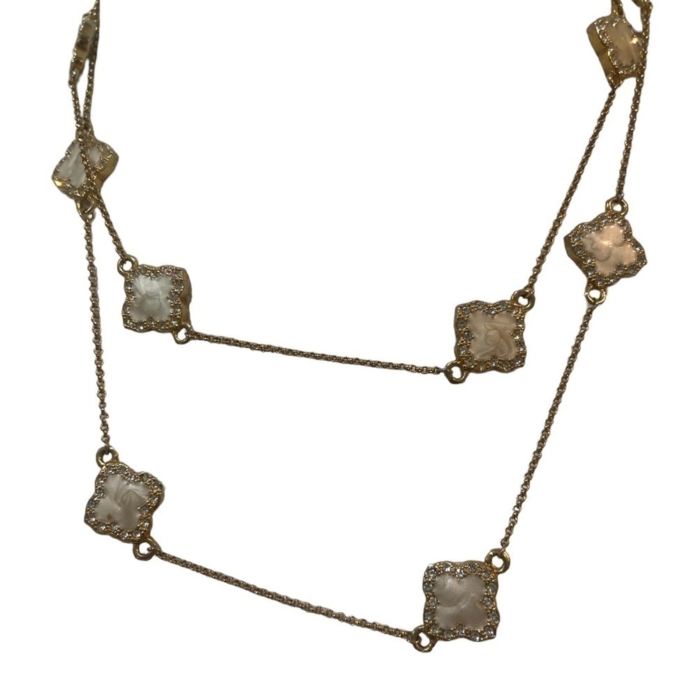 Boutique fine costume gold tone delicate clover necklace enamel crystal diamonds - Picture 3 of 9